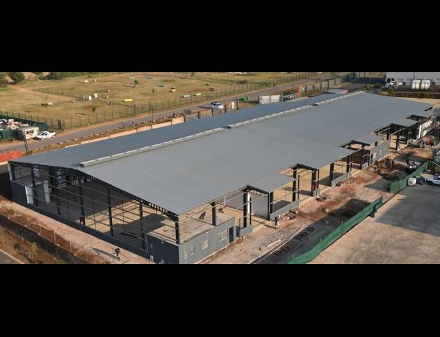 1,170M² WAREHOUSE TO LET IN WATERFALL